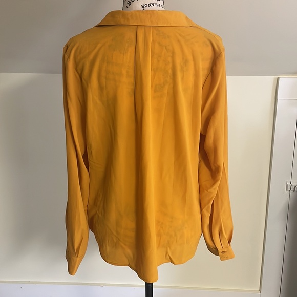 Host Pick! Zac and Rachel Petite Yellow Long Sleeve Button Down Top EUC SZ LP - Picture 4 of 7